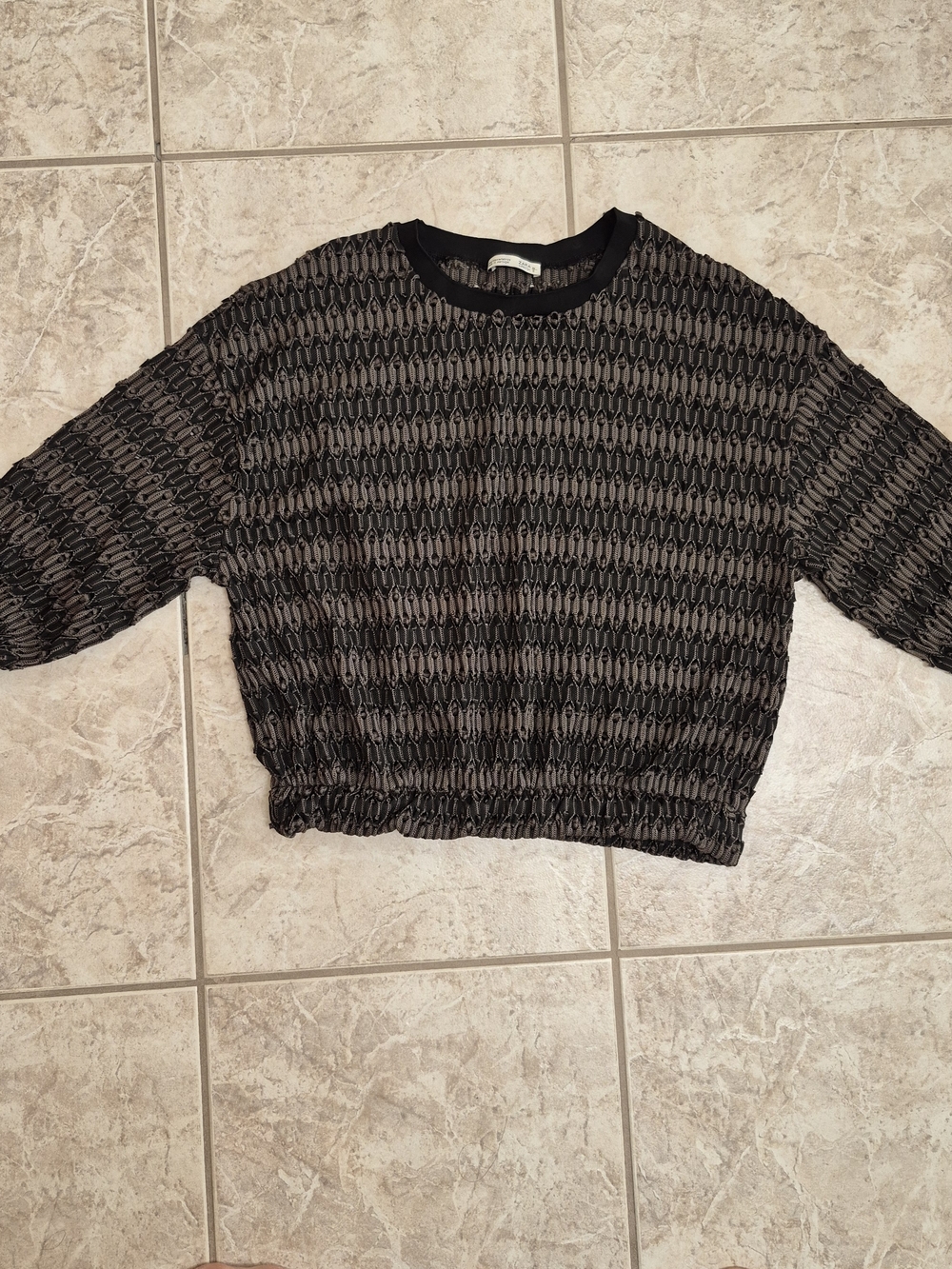 Zara Black and Gray Textured Cropped Pullover